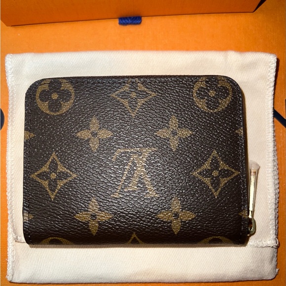 Louis Vuitton New 2019 Vivienne Shanghai Animation NWT M68488 - Picture 4 of 13